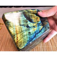 Ein Großer Natürlicher Labradorit Chunks, Poliert Gold Hell Und Blau Labradorit, Glänzender Stein, Berg Ornamente, Bergexemplars2062G von NaturalMineralsArt