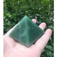 Grüne Aventurin-Pyramide/Natürliche Grüne Aventurin-Schnitzereien Aventurin-Skulptur Herzchakra 20-60mm Grüne Aventurin-Pyramide/Natürliche Grüne Aventurin-Schnitzereien Aventurin-Skulptur Herzchakra 20-60mm von NaturalMineralsArt