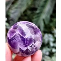 Natürliche Chevron Amethyst Kugeln/Lila Kristallkugeln/Amethyst Quarz Kugeln/starke Heilenergie Und Chakra/Geburtstag/Display Natürliche Chevron Amethyst Kugeln/Lila Kristallkugeln/Amethyst Quarz Kugeln/starke Heilenergie Und Chakra/Geburtstag/Display von NaturalMineralsArt