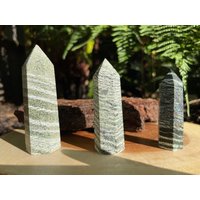 A+ Grüne Zebra Jaspis Turmspitze | Obelisk Kristallstab Heilstein Schutz Energie Erdung Selbstkontrolle von NaturalRemedyOasis