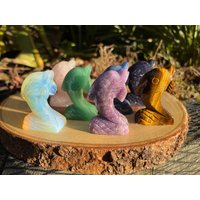 Delfin Natürliche Edelstein Figur | Kristall Handgeschnitzt Amethyst, Quarz, Aventurin, Türkis Heilendes Tier von NaturalRemedyOasis