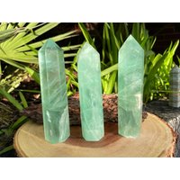 xl-Größe Grüner Fluorit Naturstein Tower Point | Obelisk Zauberstab Heilstein Energie Entgiftung Naturgeister A + Klasse von NaturalRemedyOasis