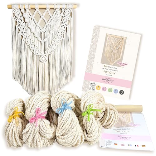 NatureNest Großes Makramee DIY Kit „Melody“ – Wandbehang Komplettset mit zugeschnittenem Garn & Anleitung – naturweiß NatureNest Großes Makramee DIY Kit „Melody“ – Wandbehang Komplettset mit zugeschnittenem Garn & Anleitung – naturweiß von NatureNest