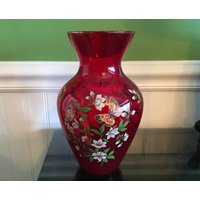 Vintage Norleans Italien Rubinrot 10 1/2" Vase W/Schmetterlinge Und Blumen von NaturelandCandles