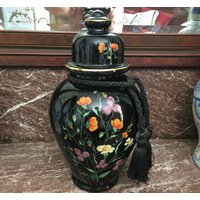 Vintage Norleans Italy Style 15 1/2" Schwarzes Glas Lebkuchenglas Mit Floralen Design von NaturelandCandles