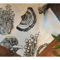 Pilz Geschirrtücher Set Aus Zwei Pilzen von Naturewalkstudio