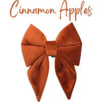 Luxe Terracotta Samt Mädchen Oder Junge Hund Sailor Bow | Welpen-Bekleidung Neutral Karamell Herbst Haustier Krawatte Zimt-Äpfelchen von Naughtypawscollar
