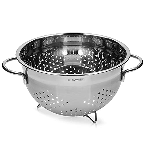 Navaris Nudelsieb Edelstahl rostfrei groß - Ø24cm Seiher mit Füßen - Abtropfsieb Abgiesser Abgießsieb - Abschütthilfe aus Metall Navaris Nudelsieb Edelstahl rostfrei groß - Ø24cm Seiher mit Füßen - Abtropfsieb Abgiesser Abgießsieb - Abschütthilfe aus Metall von Navaris