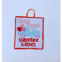 Dangly Hängende Candy Truck Herz Schild Dekoration/Valentinstag Zweig Baumaufhänger Hugs Kisses Filz von NayworthCottageCraft