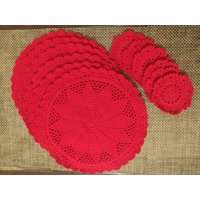 Set Von 6 Gehäkelten Platzdeckchen Mit Untersetzer.handgemachte Runde Tischset Für Den Esstisch.spitzendeckchen Im Landhausstil von NazWardrobe