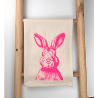 Handbedrucktes Geschirrtuch Mit Hasen Motiv, Ostern, Hase, Geschenk Unter 20 Euro Für Ostern von NeLiLuKreativ