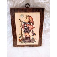 Hummel Holzplakette Junge Blumensacker Wanderer von NeatOFindsPlus