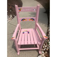 Eine Farbe Personalisiert Emmarie Kleinkind Schaukelstuhl von NeeNeesWorkshop