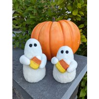 Candy Corn Wolle Gefilzt Geist | Niedliches Gespenst Halloween Dekoration von NeedleGhosts