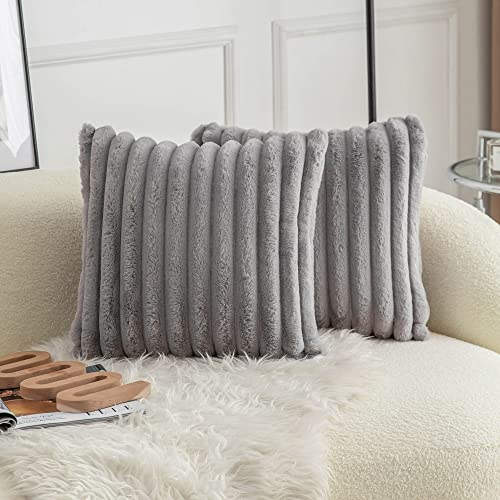 Neelvin Pack von 2 Kunstpelz Plüsch Dekorative Wurf Kissenbezüge Fuzzy gestreifte weiche Kissenbezug Kissenbezüge für Sofa Couch Schlafzimmer von Neelvin