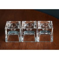 3 Icecube Kerzenhalter, Kristallglas, 70Er Jahre 3 Icecube Kerzenhalter, Kristallglas, 70Er Jahre von NellysVintageFeeling