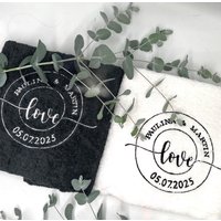 Personalisierte Handtücher Mit Monogramm Bestickt Initialen, Namen Hochzeitsdatum, Hochzeitsgeschenk Individuell von Nelschko