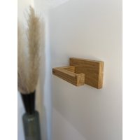 Eiche Toilettenpapierhalter Handgefertigt Eckig Modern Natur Deko Für Badezimmer Klopapierhalter Toilettenrollenhalter Aus Holz Nachhaltig Eiche Toilettenpapierhalter Handgefertigt Eckig Modern Natur Deko Für Badezimmer Klopapierhalter Toilettenrollenhalter Aus Holz Nachhaltig von NematiHolzbau