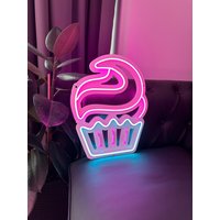 Cupcake Neon | Wandkunst Leuchtreklame Konditorei Schild Light Candy Shop Wanddekoration von NeoFoxNeon