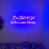 I'm Just A Girl Who Love Horses Neon Schild Schlafzimmer Personalisiertes Für Mädchen Led Lichtschild Raum Wand Kunst Acryl Lichter von NeonCraftsman