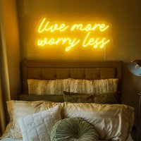 Live More Worry Less Neon Schild Wandleuchten Party Dekor Bar Led Lichtschild Inspirierender Spruch Lichter Schlafzimmer Wohnzimmer von NeonCraftsman