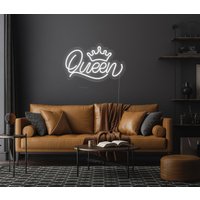 Queen Neon Schild - Mädchen Led Schild, Geschenk Für Sie, Led Neon, Wanddeko, Wandschild, Schlafzimmer Mädchen, Beauty von NeonEvent