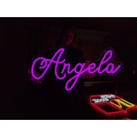 Angela Namen Neon Schild, Led Benutzerdefinierte Kinder Namensschild Tochter Und Sohn, Personalisierte Geschenk von NeonManiaUSA