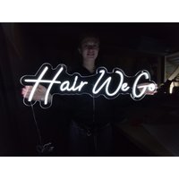 Hair We Go Neon Schild, Haar Wir Gehen Led Friseursalon Neonlichter, Barber Shop Lichter, Schönheitssalon von NeonManiaUSA