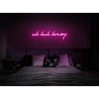 Uh Huh Honig Leuchtreklame, Wandkunst, Led-Schild, Lichtschild, Modernes Neonschild, Neonschild Schlafzimmer von NeonOpen