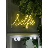 Selfie Led Neon Schild/Beauty Dekor von NeonWorkshopUA