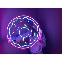 Donut Leuchtreklame - Led-Schild, Schlafzimmer, Neonlicht von NeoniaDesign