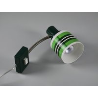 Vintage 1970S Elidus Akzent Wandlampe Mit Gestreiftem Grünem Kunststoff Schirm Vintage 1970S Elidus Akzent Wandlampe Mit Gestreiftem Grünem Kunststoff Schirm von NeospaceObjects