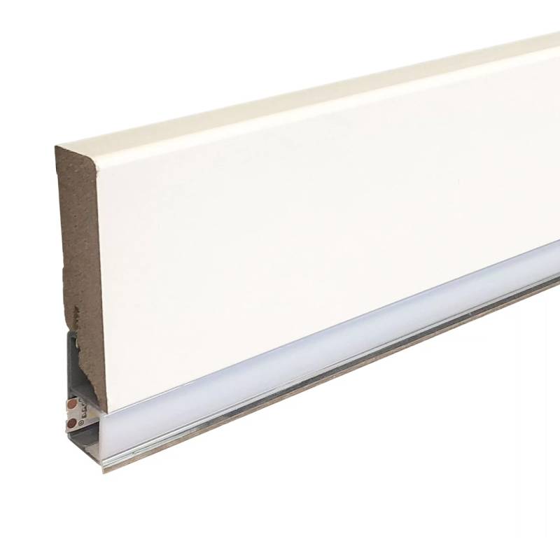 Moderne Licht Sockelleisten weiß lackiert (19 x 85 x 2400 mm) von Neuhofer