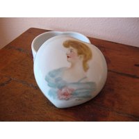 Handbemalter Herzförmiger Schmuckkasten von NevermoreAntiques
