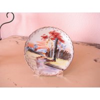 Handbemalter Teller - Waldszene Mit Bach Goldrand von NevermoreAntiques