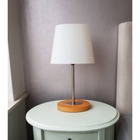 Schöner Tisch Lampe Holz Und Metall Mit Kunststoff Abdeckung 80 Jahre von NewTimesFinds