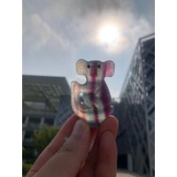 Niedliche Regenbogen-Fluorit-Koala-Schnitzerei | Heilkristall Steinschnitzerei Fluorit-Tiere Koala Handgefertigtes Einzigartiges Geschenk Für Frauen von NewVisionofCrystal