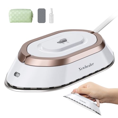 Newbealer Mini Reisebügeleisen mit umschaltbarer Spannung-220V/120V, Kompaktes Bügeleisen für Kleidung (kein Dampf), Keramikfläche, 150 °C Heißpress mit Sprühflasche, Beutel und Silikonständer von Newbealer