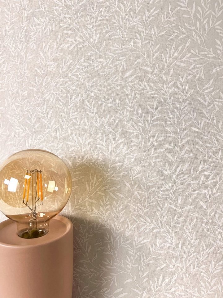 Newroom Vliestapete, Beige Tapete Floral Zweige - Vintage Blumentapete Weiß Romantisch 3D Optik Blätter für Schlafzimmer Wohnzimmer Küche von Newroom