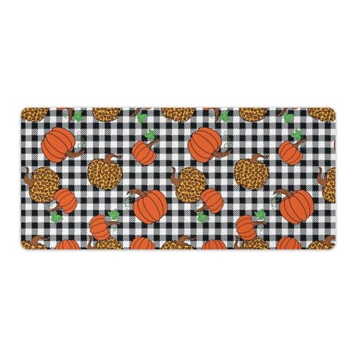 Großes Gaming-Mauspad, Herbst-Kürbisse auf kariertem Druck, rutschfeste wasserdichte Gummiunterseite, verlängerte lange Tastaturmatte, Schreibtischzubehör für Gaming, Büro und Zuhause, 40 x 90 cm Großes Gaming-Mauspad, Herbst-Kürbisse auf kariertem Druck, rutschfeste wasserdichte Gummiunterseite, verlängerte lange Tastaturmatte, Schreibtischzubehör für Gaming, Büro und Zuhause, 40 x 90 cm von Niapessel