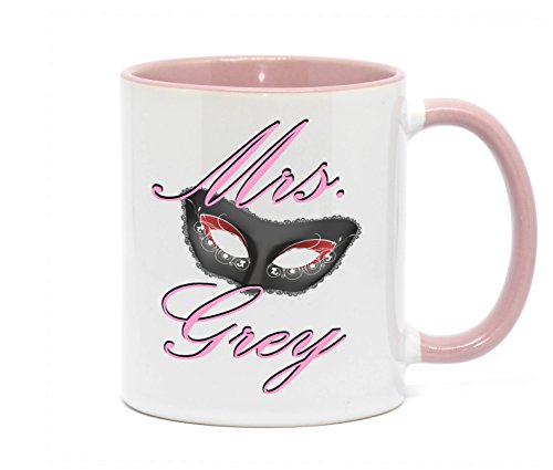Tasse Mrs. Grey Du träumst doch auch davon. Beidseitig bedruckte Tasse. Eine tolle Geschenk Idee fü Freundinnen, Kolleginnen, oder für sich selbst als Fan des Films - Fifty Shades of Grey. von Nice-Presents-de