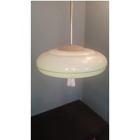 Art Déco Stab-Pendelleuchte Mit Glasschirm in Form Eines Ufo's Grün, 1930Er von NiceOffice