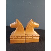 Tolles Paar Buchstützen in Form Von Zwei Pferden Schachfiguren von NiceOffice
