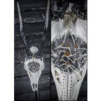 Made To Order Pentagramm Echte Reh Schädel Graviert 666 Böse Satan Schwarz Lackiert Buck Lampe Gealtert Wirkung Samael Satanismus Hexerei von NicoleBartkowiak