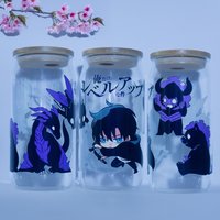 Trinkglas Mit Bambus Deckel Und Glasstrohhalm | Anime Solo Leveling Trinkbecher Sung Jinwoo Arise 560Ml 18 Uz Trinkglas Mit Bambus Deckel Und Glasstrohhalm | Anime Solo Leveling Trinkbecher Sung Jinwoo Arise 560Ml 18 Uz von NihonCraft