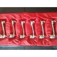 Set Mit 6 Silbernen Messerhaltern Aus Metall. Katzenform Fliege. in Der Originalverpackung. Länge. 7 cm. Vf-Zustand von Nikitashopdesign