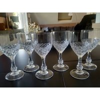 Set Mit 6 Stielgläsern Aus Vintage-Kristall. Verziert Facettenreichen Diamanten. Facettierter Kugelfuß. Hoch. 13, 5 cm. Tb-Status von Nikitashopdesign