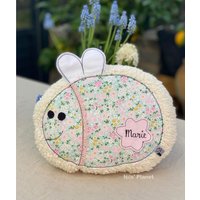 Kissen Kuscheltier "Wilde Hummel" Geblümt Allergikerfreundlich Kinderkissen Kuschelkissen Blumen Geschenk Mit Name Geburt Weich von NilsPlanet