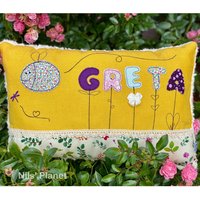 Kuschelkissen Wilde Hummel "Liberty" Farbwahl Baby Kissen Mit Name Personalisiert Blumen Hummel Mädchen Geschenk Geburt Taufe von NilsPlanet