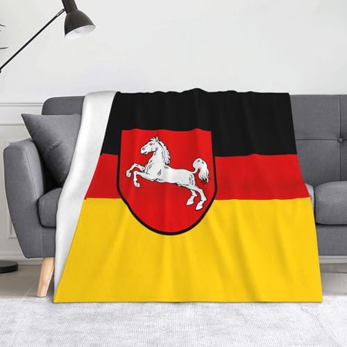 Ninainaid Bedruckte Decke mit niedersachsener Flagge, weich und leicht, plüschig und flauschig, luxuriös und bequem, Herbstdecke, Heimdekorationsgeschenk. von Ninainaid